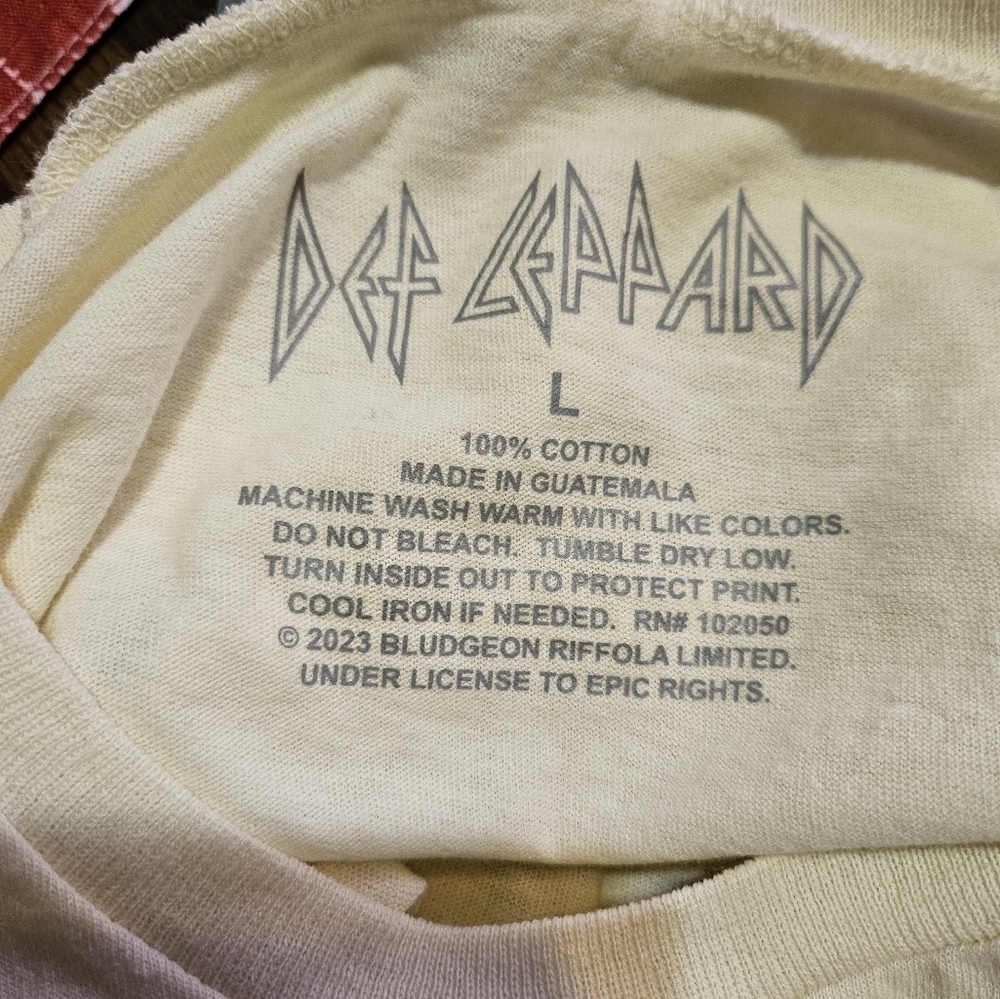 Def Leppard Crop Top - Picture 9 of 14